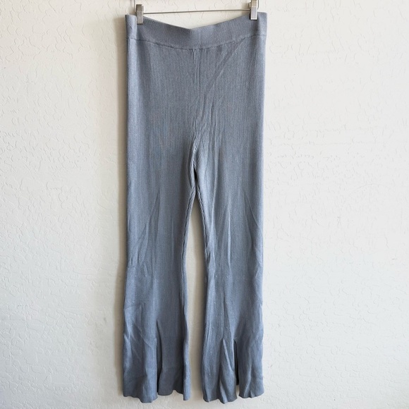 Abercrombie & Fitch Ribbed Flare Sweater Pants - Picture 1 of 10